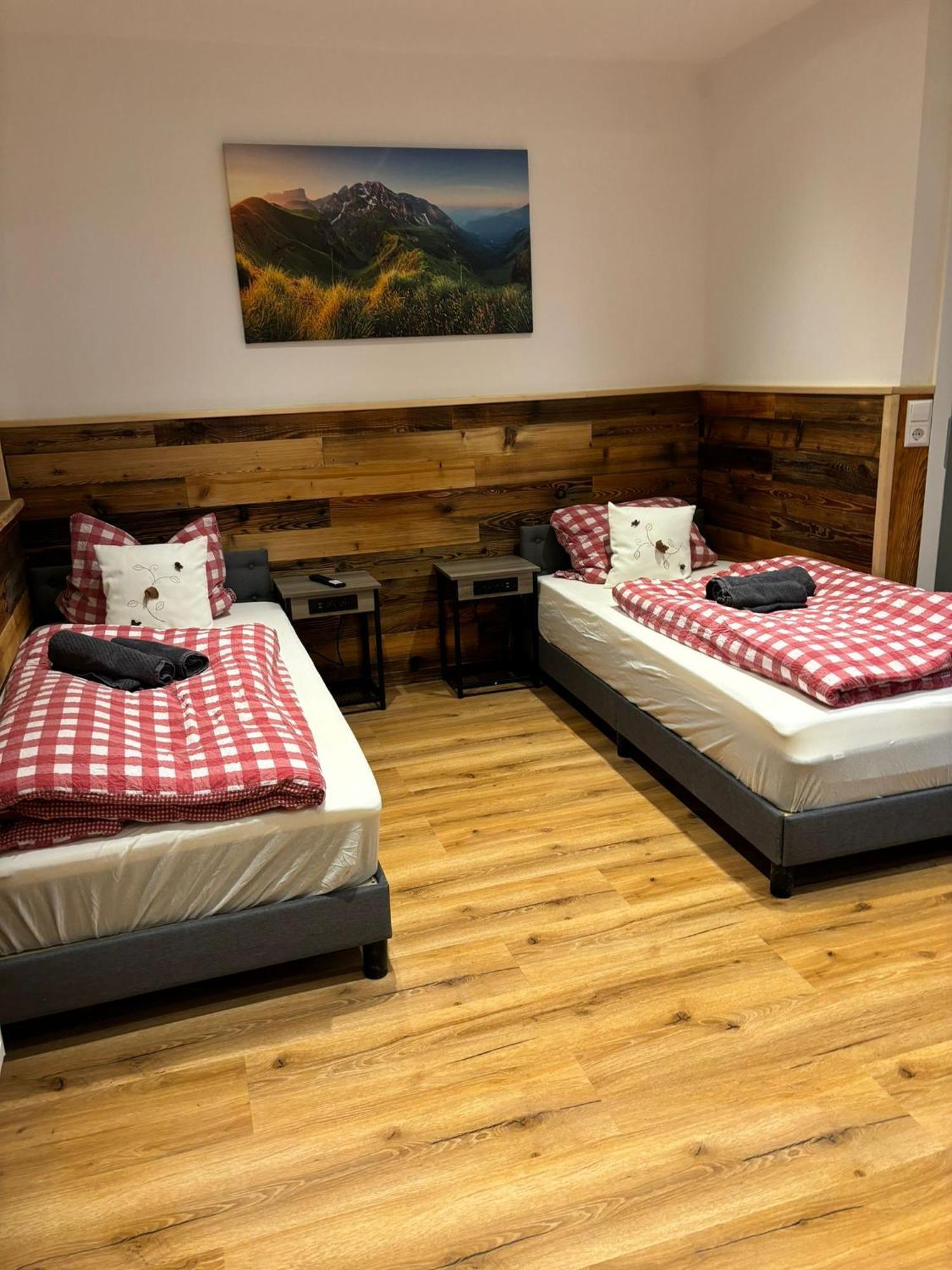 Hotel Waldhorn สตุตการ์ต ภายนอก รูปภาพ